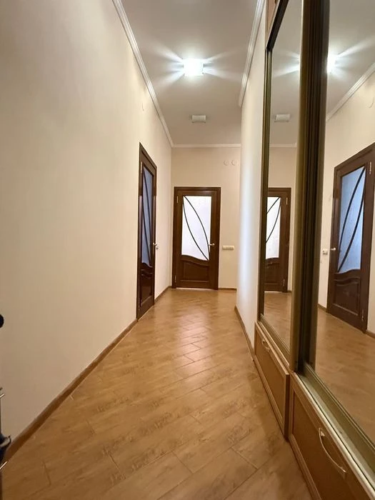 Продаю отличную 2х комнатную квартиру+ паркинг в ЖК.СОЛНЕЧНЫ