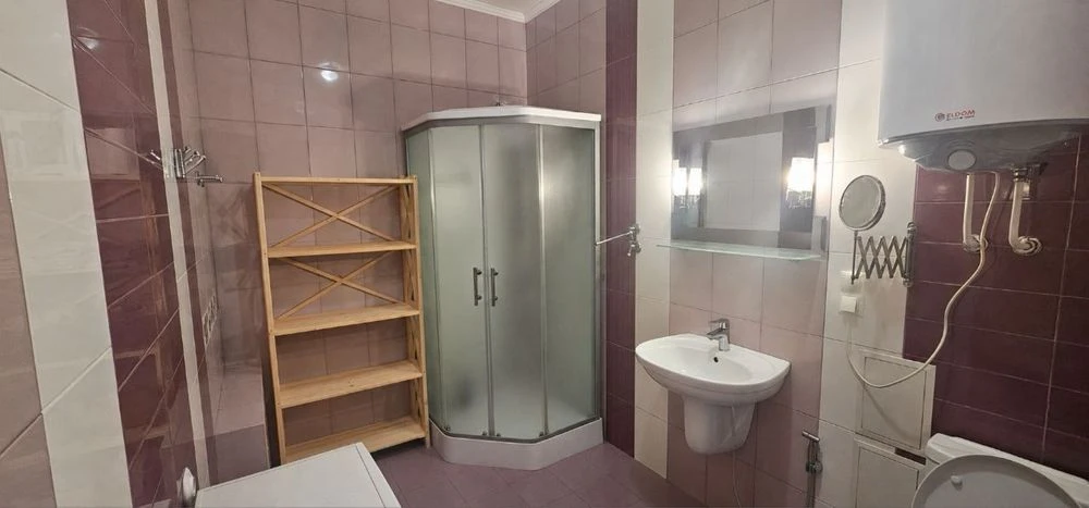Продаю отличную 2х комнатную квартиру+ паркинг в ЖК.СОЛНЕЧНЫ