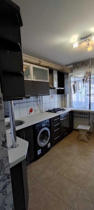 Продажа 1 крупногабаритной квартиры в центре Корабельного ра