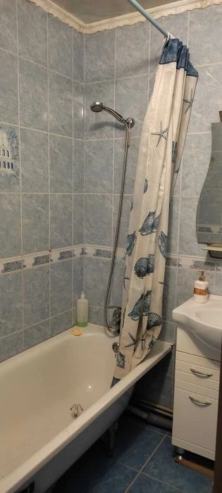 Продажа 1 крупногабаритной квартиры в центре Корабельного ра