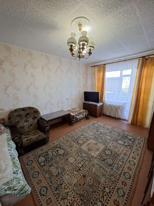 Продаю 1 к. кв. пр. Миру-Театральна