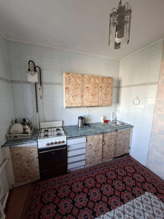 Продаю 1 к. кв. пр. Миру-Театральна