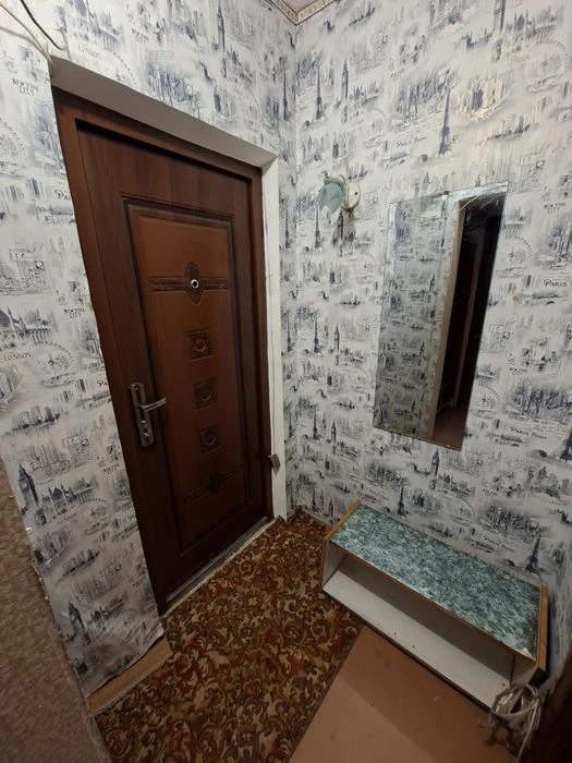 Продаю 1 к. кв. пр. Миру-Театральна