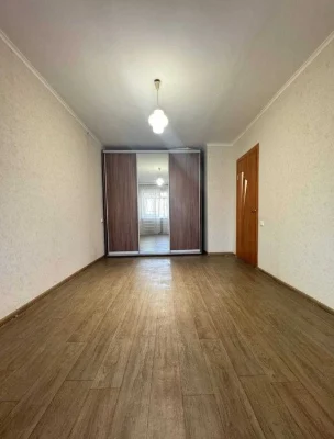 Продаж 1 кімнатної квартири(площа Перемоги)