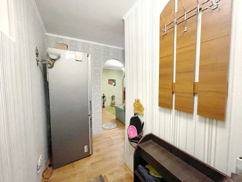 Продаю  3к квартиру в центрі  Корабельного. Заходь і живи! С