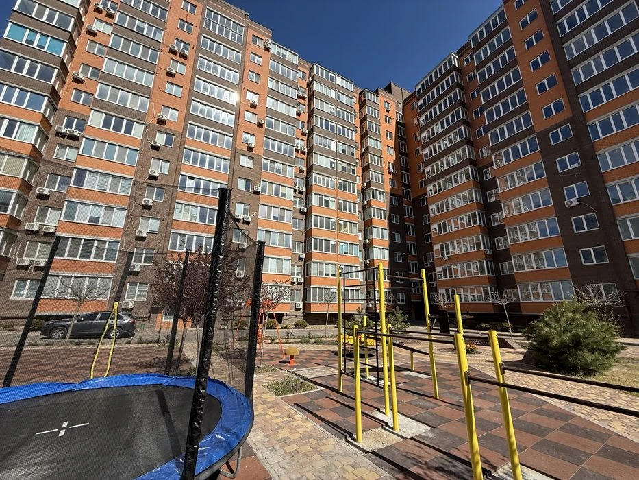 Продаж крупногабаритної 1-ки ЖК Набережний квартал