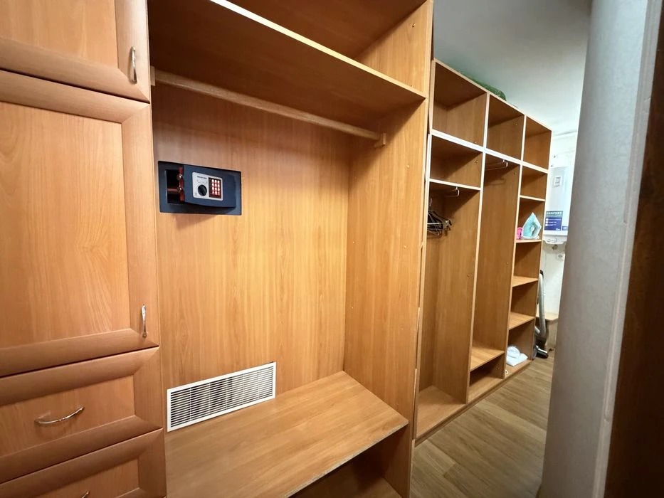 Продам стильну 3-кімнатну квартиру в Центрі міста!