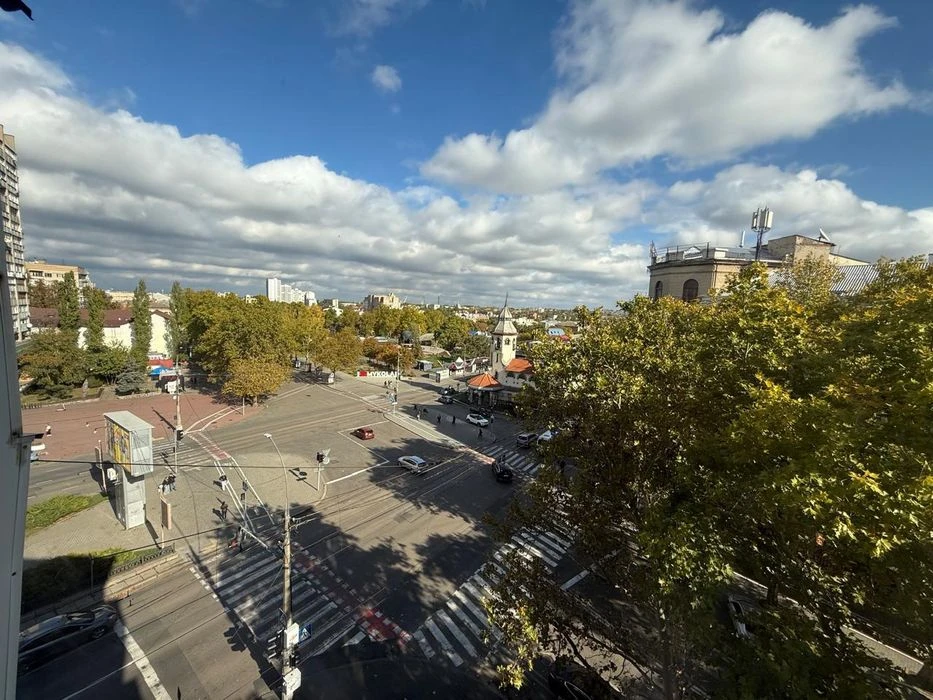 Продаю отличную 2х комнатную квартиру в Центре города.