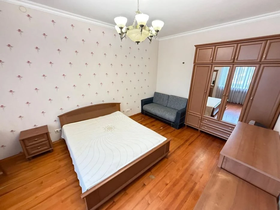 Продам!! 2-кімнатна квартира Центр з ремонтом_сертифікат, ва