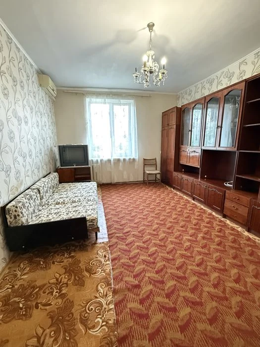 Продам квартиру 1-кімнатна у гарному стані Ліски вул.Леванев