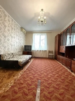 Продам квартиру 1-кімнатна у гарному стані Ліски вул.Леванев
