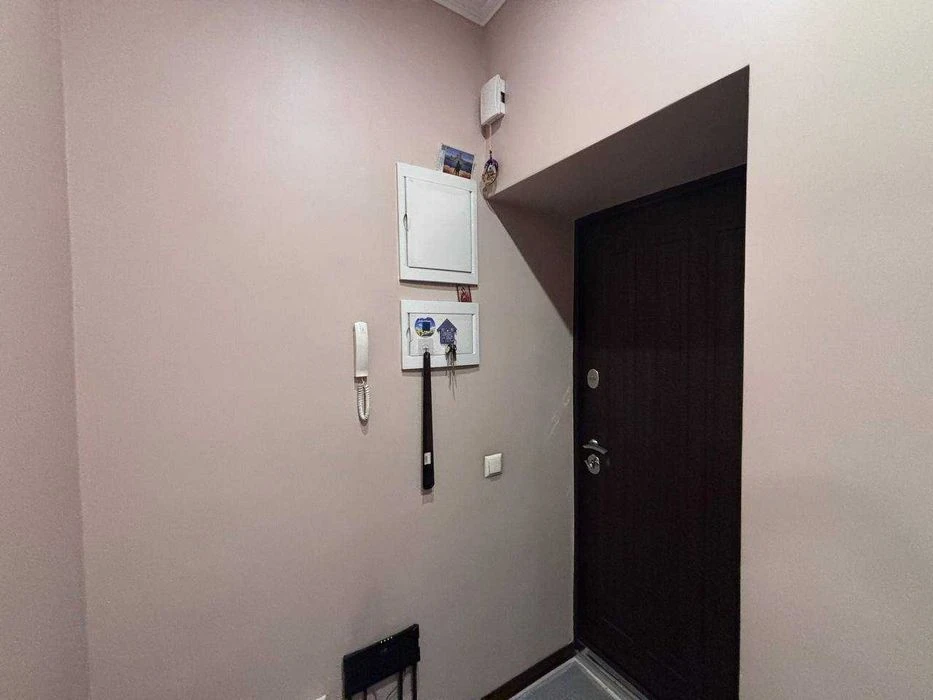 Метро Вокзальна, 2 розд, пр-кт.Повітряних сил, 33\2