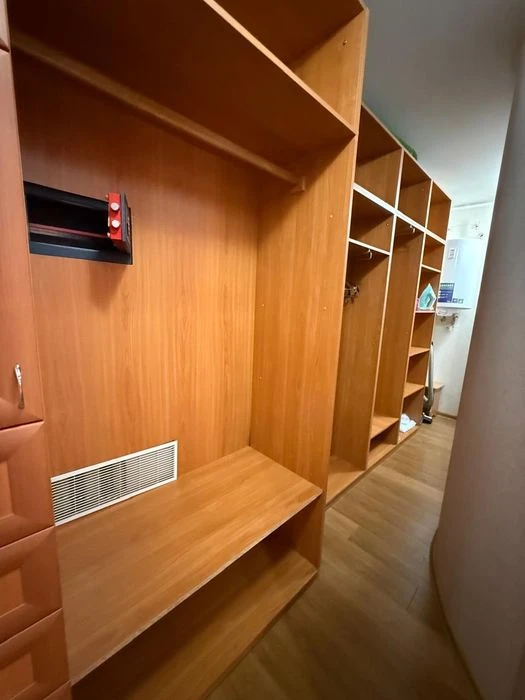 Продаю отличную 3х комнатную квартиру в Ингульском районе. Р