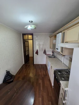 Продаж 2 кімнатна  квартира автономка Центр