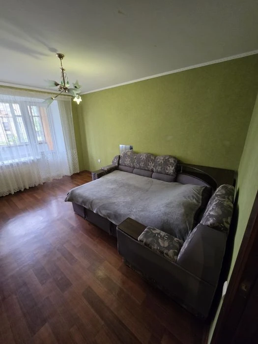 Продаж 2 кімнатна  квартира автономка Центр