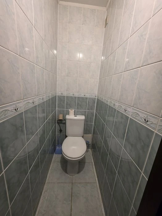Продаж 2 кімнатна  квартира автономка Центр
