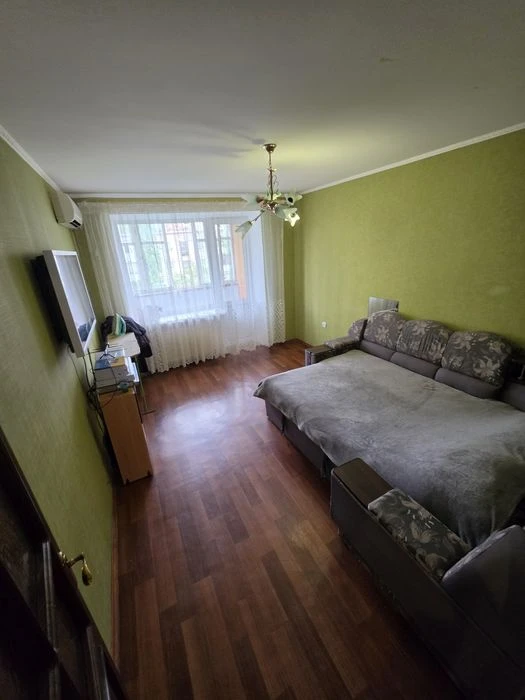Продаж 2 кімнатна  квартира автономка Центр