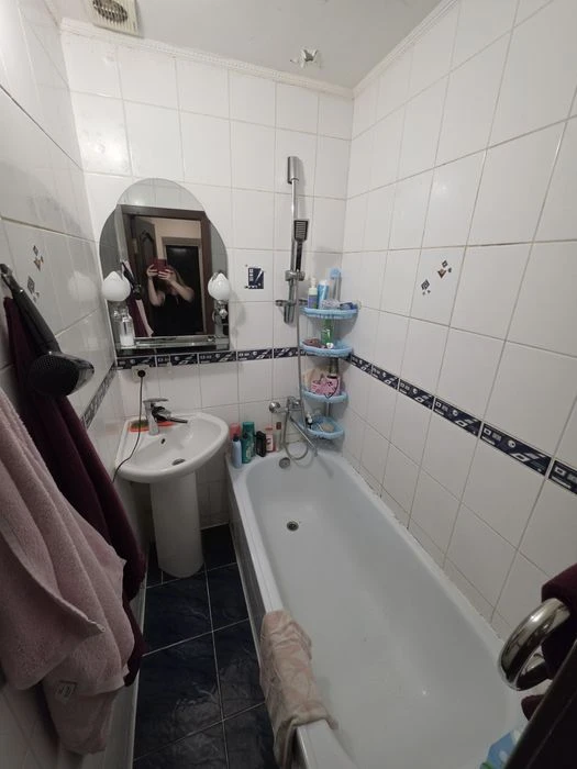 Продаж 2 кімнатна  квартира автономка Центр