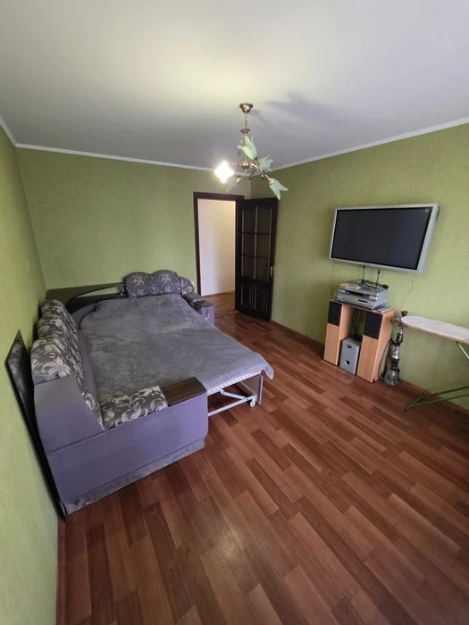 Продаж 2 кімнатна  квартира автономка Центр