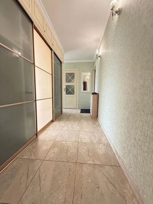 Продам 3х комнатную квартиру в Ингульском районе.