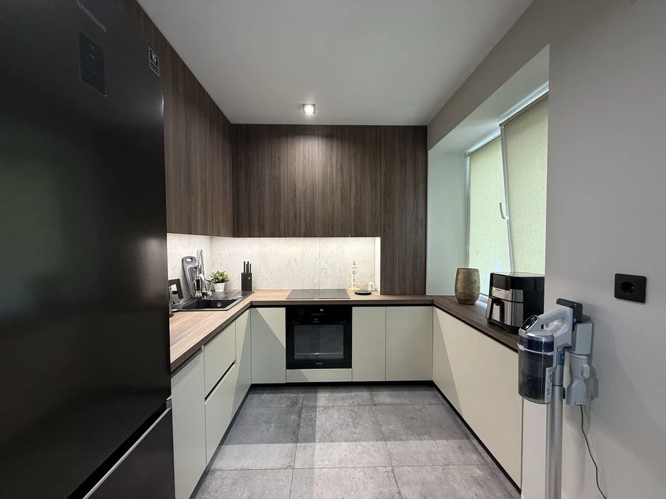 Sale of 3 rooms. 74 Polya Ave