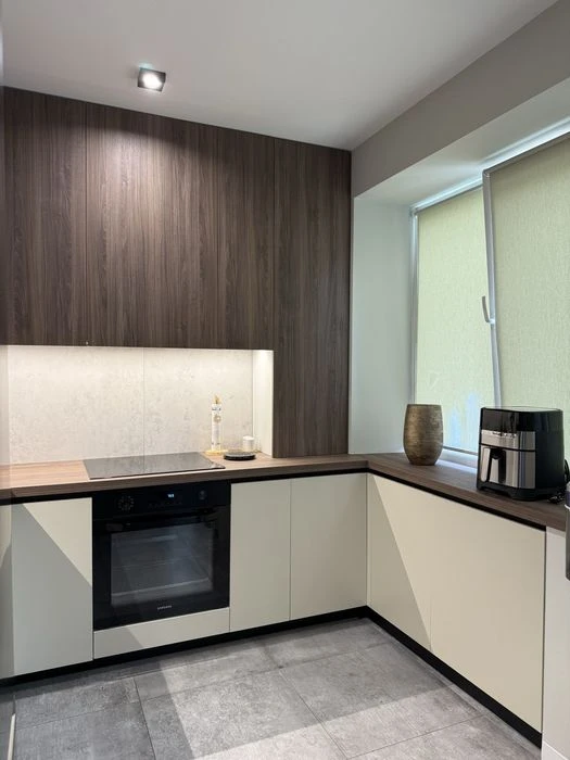 Sale of 3 rooms. 74 Polya Ave