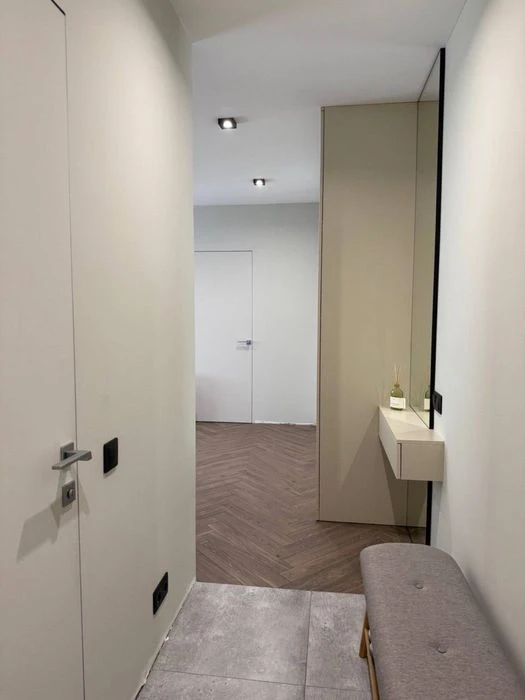 Sale of 3 rooms. 74 Polya Ave