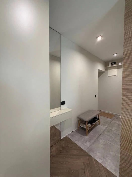 Sale of 3 rooms. 74 Polya Ave