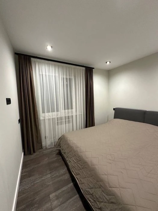 Sale of 3 rooms. 74 Polya Ave