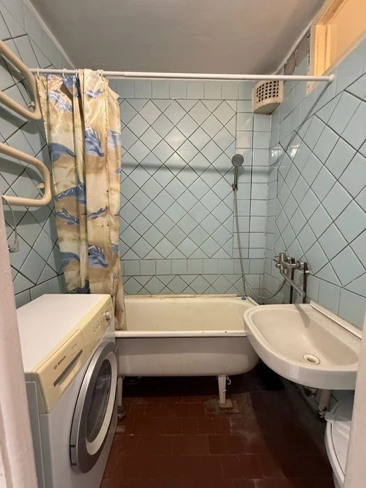 Продаж 2х кім в центрі, Держ програми +, без комісії для пок