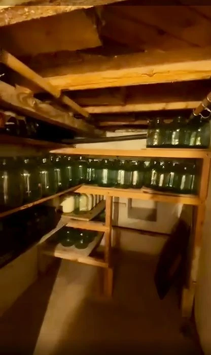 Продаж 2-х кім. кв.з автономним опаленням та з підвалом у кв
