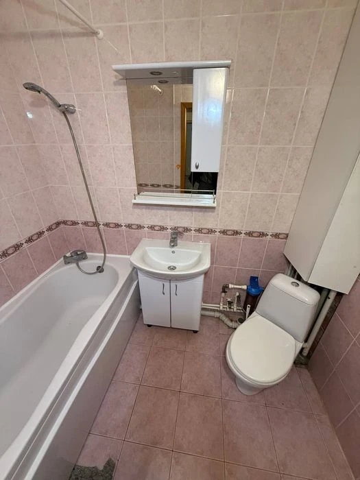 Продажа 2х комнатной квартиры.Автономное отопление Площадь П