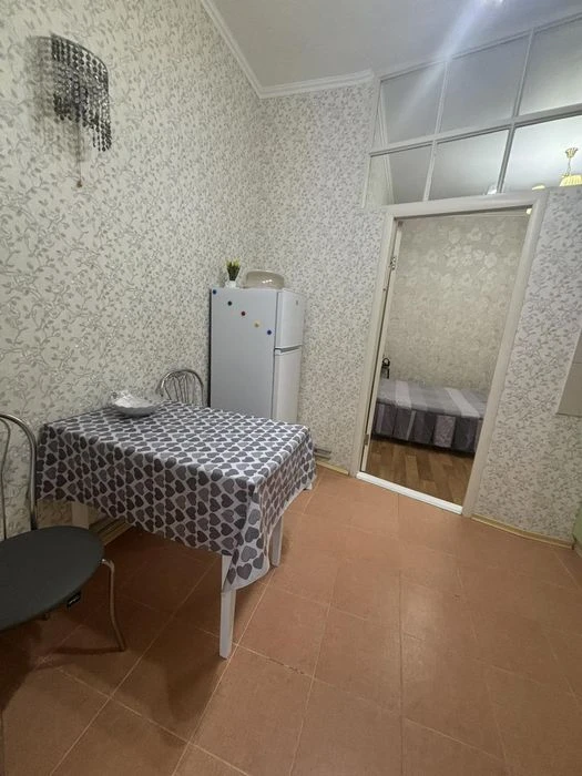 Продаю 1 кімнатну квартиру на землі.