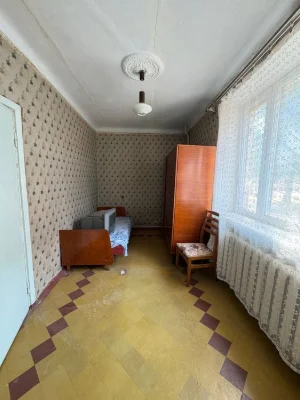 Продаж 2 к/к . Зупинка Театральна , вул. Олега Бондаренко