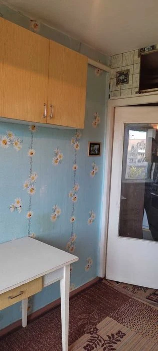 продажа 2-х к. квартиры в центре Корабельного  района