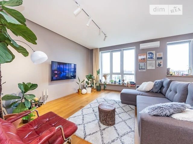 Sale of 3-room apartment 90 sq. m on Metrologicalhna Street 54 • ID 346