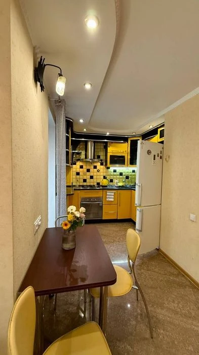 Продажа 3х.к.кв Пр.Центральный р-н Южного Буга 3/9 67000$