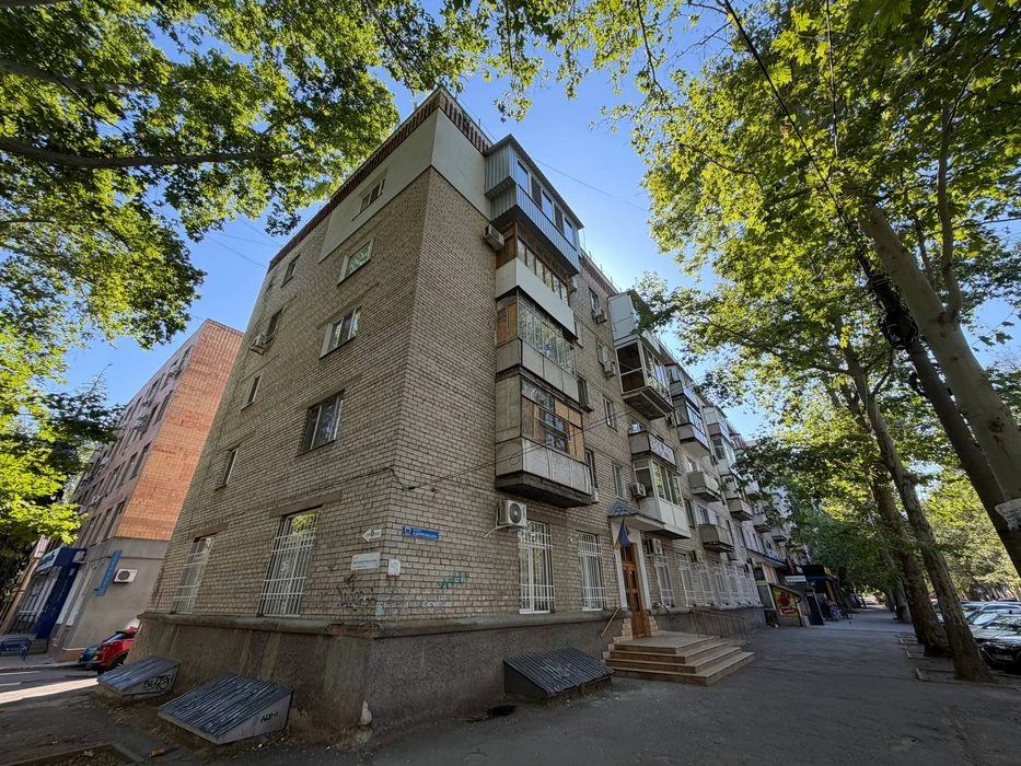 Продаю 3ку с автономным отоплением ул Адмиральская