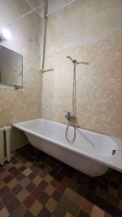 Пр. Центр/ вул. М.Морська . 62 кв.м жилкоп Місце під авто+са