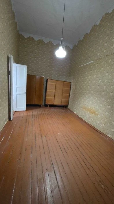 Пр. Центр/ вул. М.Морська . 62 кв.м жилкоп Місце під авто+са