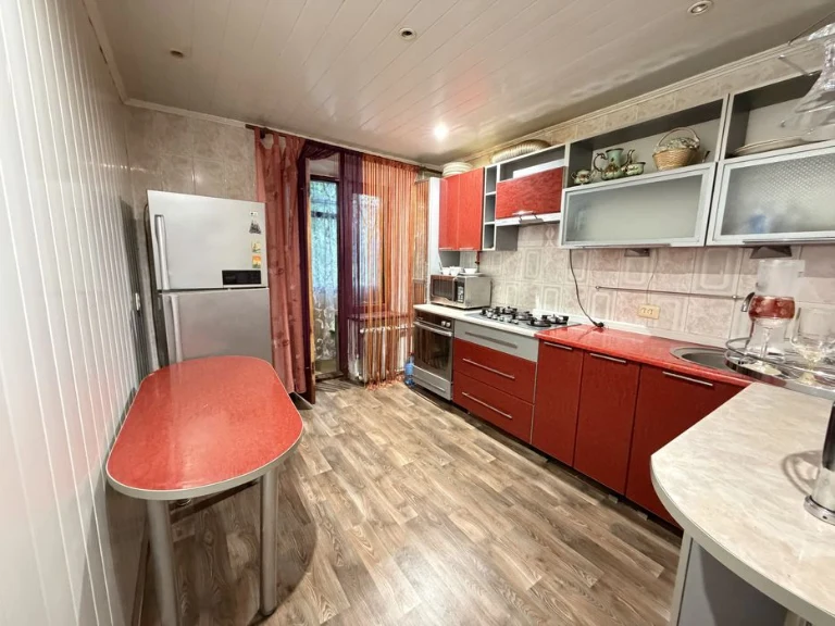 Продам 2к квартиру в Центрі