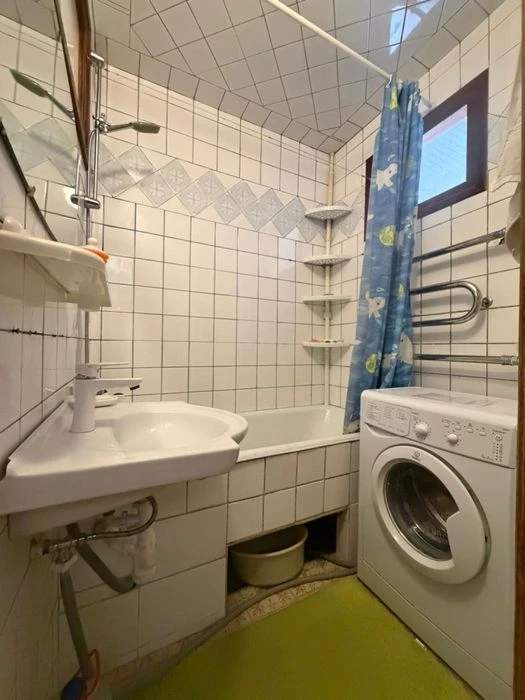 Продам 4к.кв.чешка ,центр
