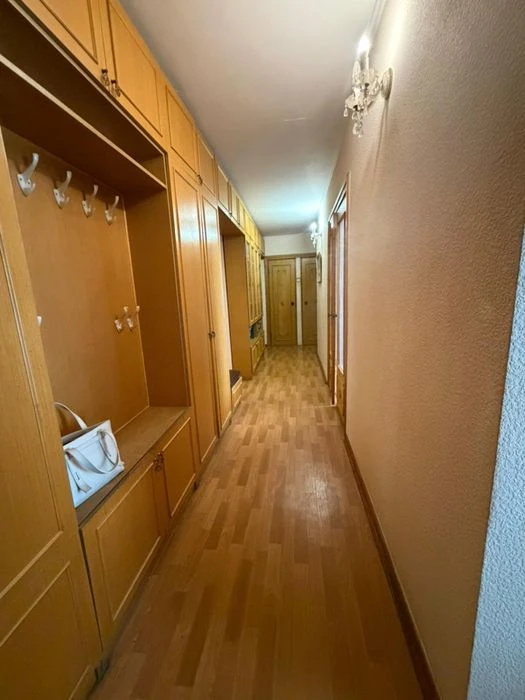 Продам 4к.кв.чешка ,центр