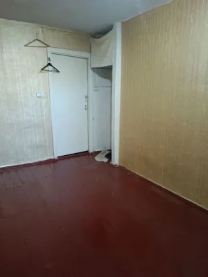 Кімната в комуналці.  3 слобідська - Погранична