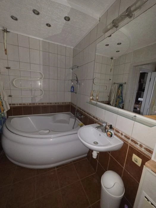 Продаж 4 кімнатна квартира, сертифікат +