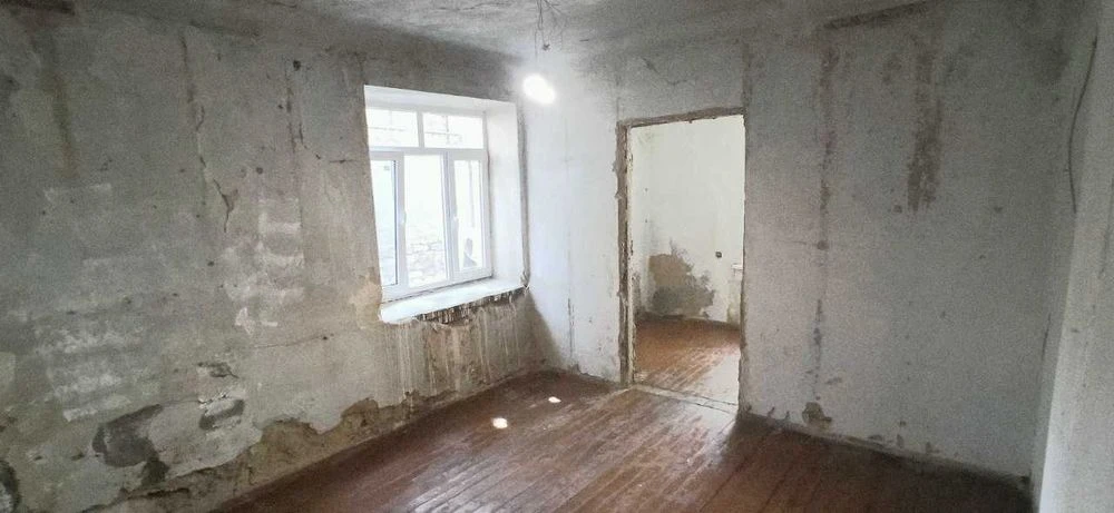 Квартира в  Центрі в приватному секторі