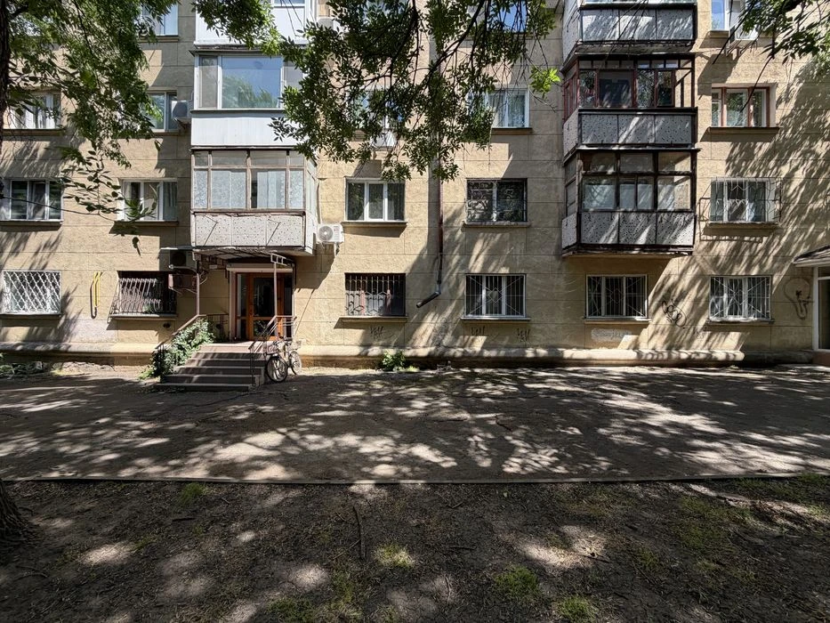 Продаю 2кк ул Героев Спасателей (Лягина) Под коммерцию