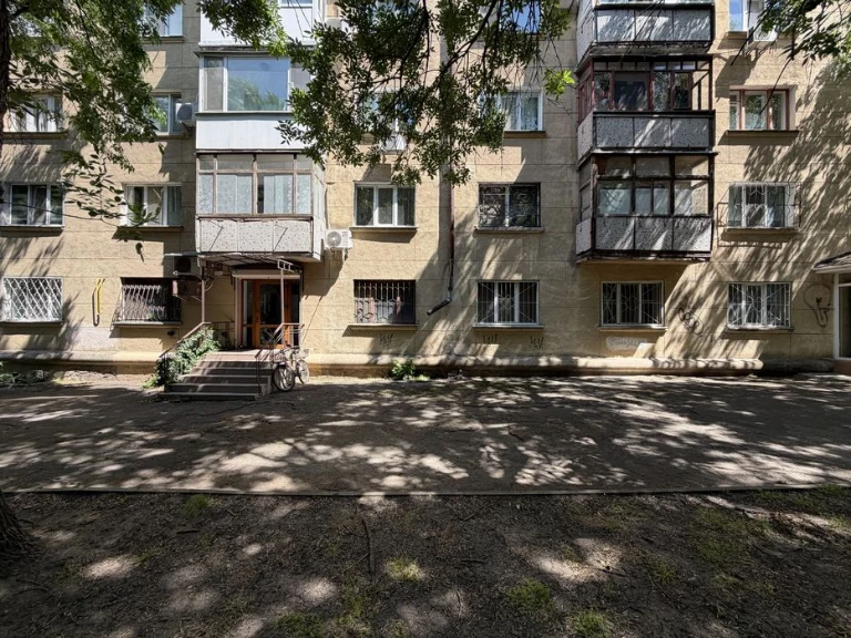 Продаю 2кк ул Героев Спасателей (Лягина) Под коммерцию