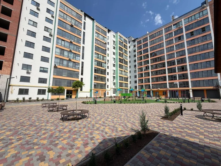 Продаю видовую 2-ку ЖК Мрия ул 9 Слободская 42/1 Ваучер, Сер