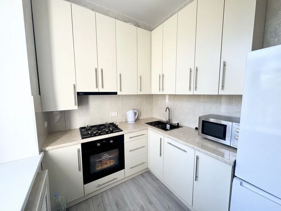 Продам 4к.квартиру. 2 поверх. Сертифікат+